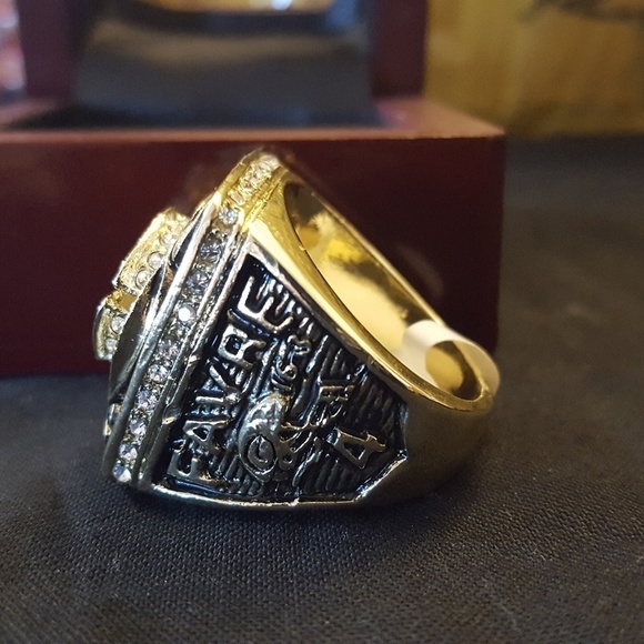 Green Bay Packers Fan Edition 1996 Ring Sizes 9-14 - Picture 5 of 6